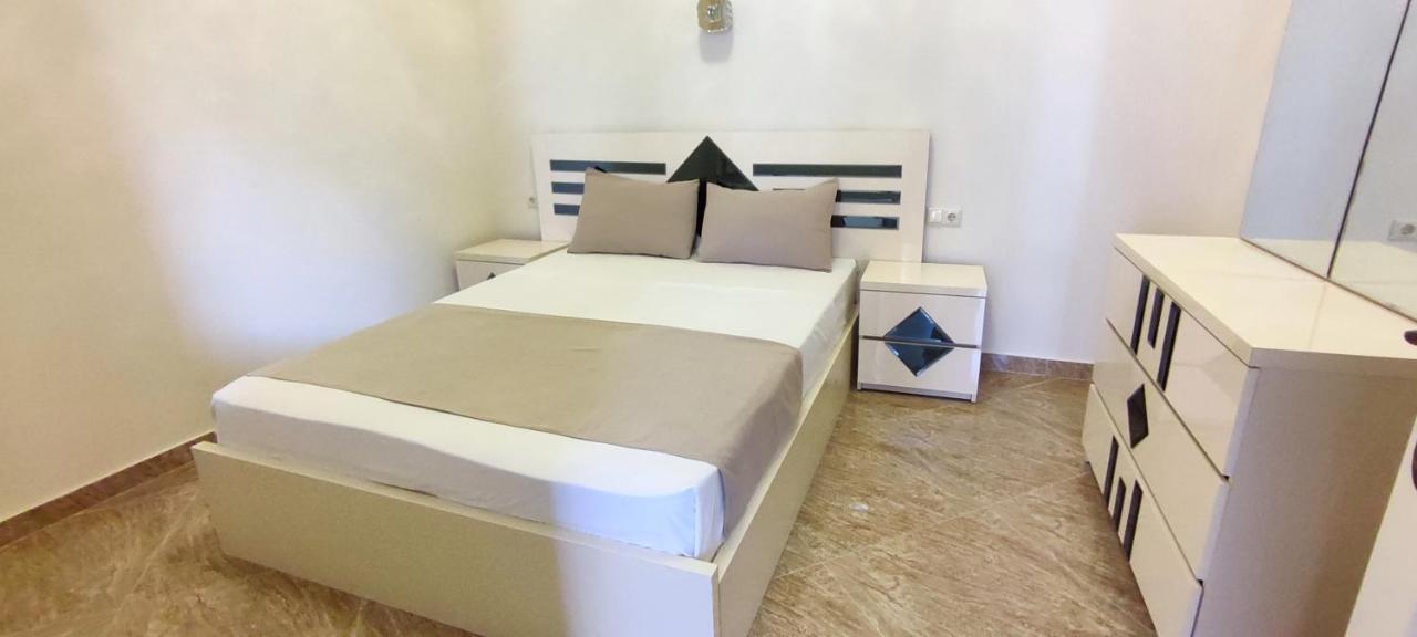 G&L Apartments Тбилиси Екстериор снимка